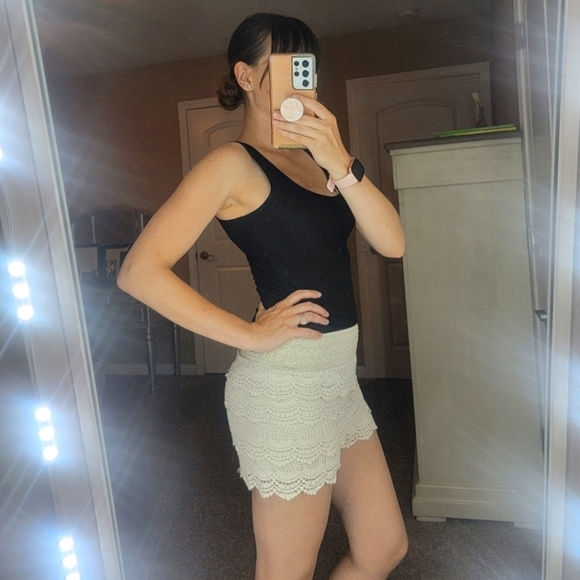 M u.s.a Shorts - Picture 2 of 3